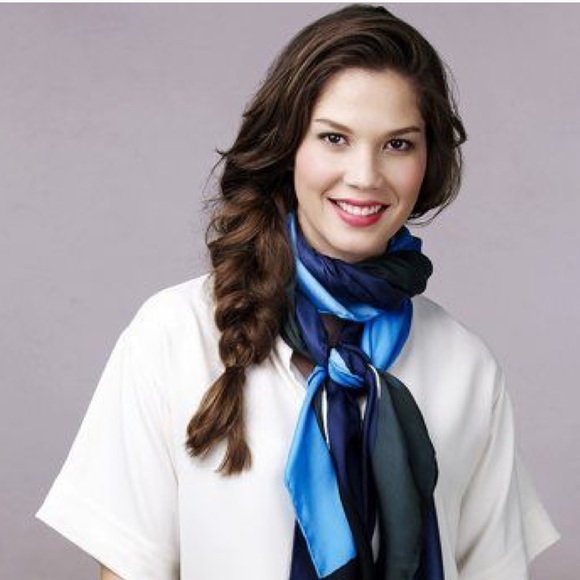 Meet me! Your Posher! Checkout My Closet - Picture 1 of 2